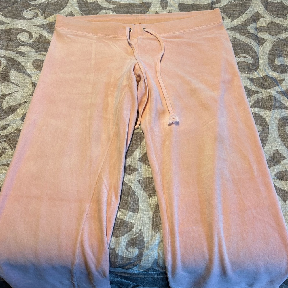 Juicy Couture Pink Sweatpants with Soft Fabric and Elastic Cuffs